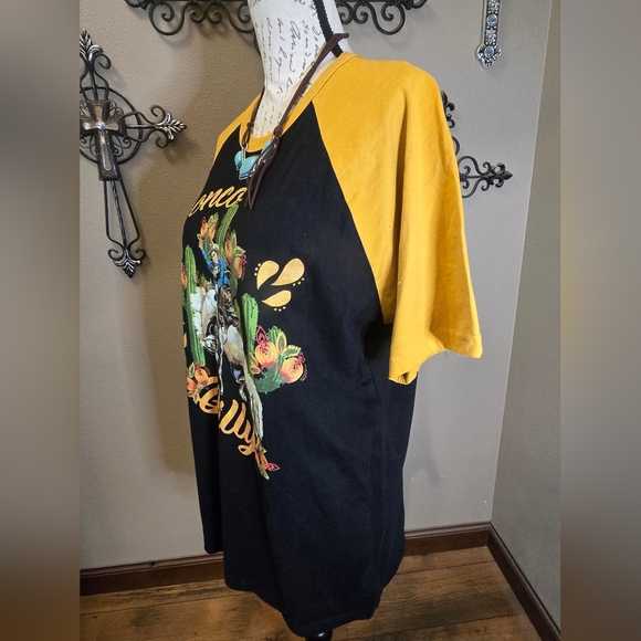 RODEO QUINCY Black Graphic Tee with Yellow Accents "Bronco Billy" - Picture 6 of 7